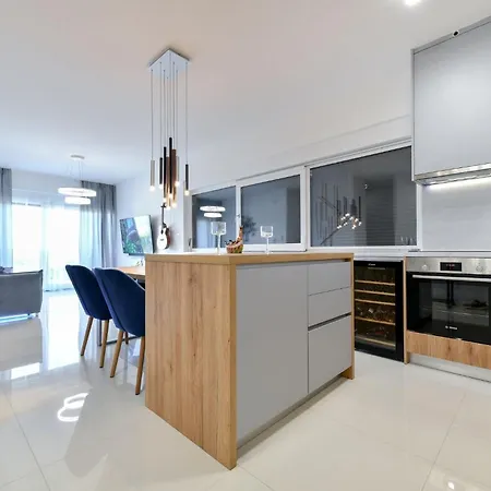 With Parking Space Nin, Zadar - 24014 Apartment *