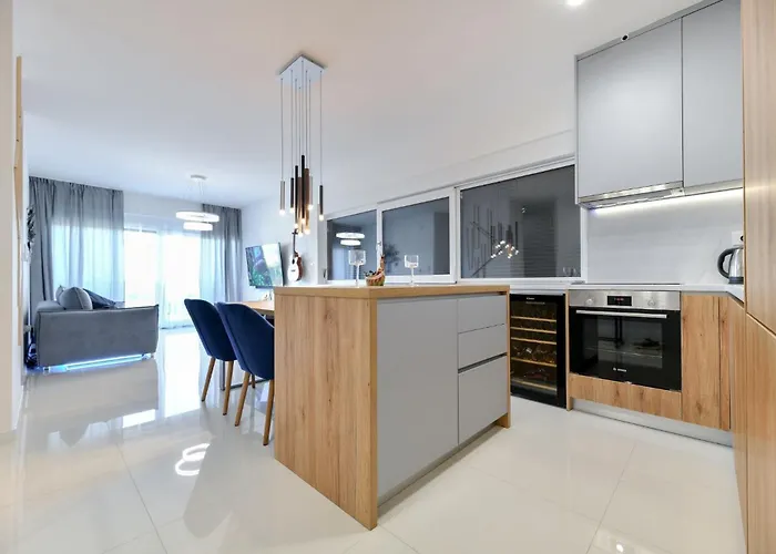 With Parking Space Nin, Zadar - 24014 아파트 *