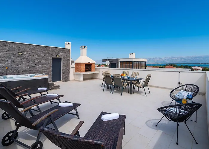 With Parking Space Nin, Zadar - 24014 아파트